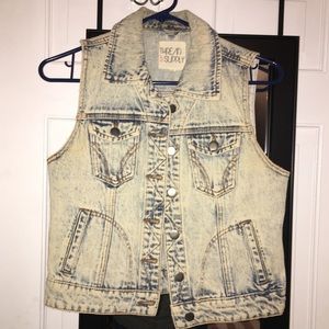 Acid washed jean vest